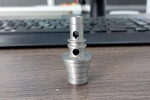 交叉孔毛刺應控制在多大范圍內(nèi)比較合理？以及磨粒流用于交叉孔去毛刺！