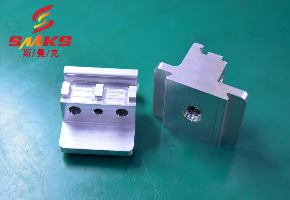 鋁合金<a href='http://www.bjosjzs.com' target='_blank'><u>交叉孔去毛刺</u></a>最新工藝